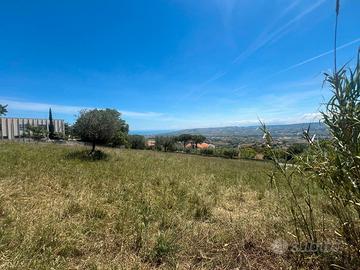 Roseto degli Abruzzi - Loc.Montepagano Terreno