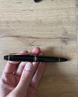 Montblanc stilografica Meisterstuck 146