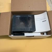 Pannello + plc di Schneider HMISCU8B5 nuovo