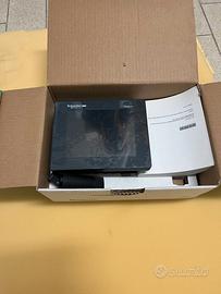 Pannello + plc di Schneider HMISCU8B5 nuovo