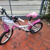 Bicicletta per bambina dai 3 anni con protezioni