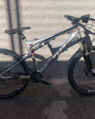 bici da mountain bike scort spark 40