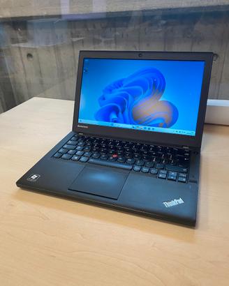 Lenovo Thinkpad X240 + Docking Station
