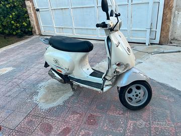 Vespa piaggio anno 2001 25000km