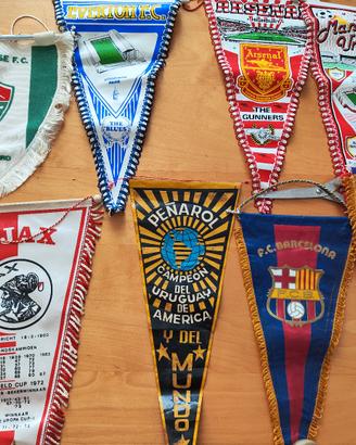 8 gagliardetti calcio vintage anni Ottanta 