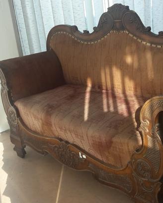 DIVANO A BARCHETTA  DEL SECONDO QUARTO DELL' 800