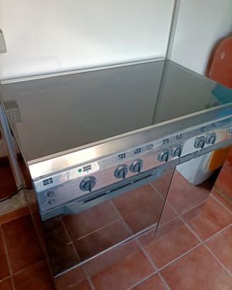 cucina 6 fuochi in acciaio