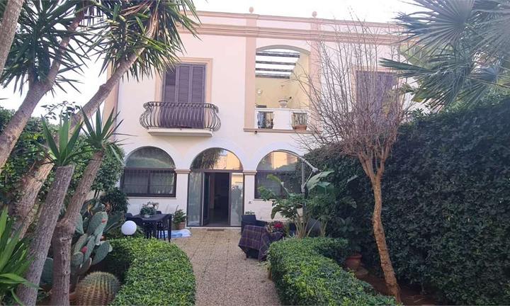 V183 Centro AMPIA E LUMINOSA VILLA VIA OBERDAN