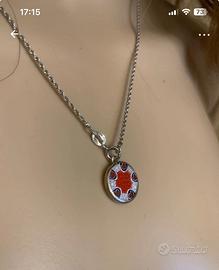 Collana in argento con ciondolo