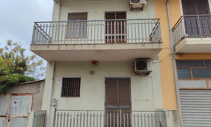 Stazzo Indipendente con giardino e terrazzo