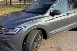 Volkswagen tiguan allspace  7 posti