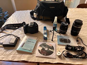 Canon Eos 500D con due obiettivi