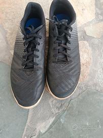 scarpe calcetto Decathlon Kipsta