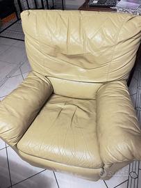 Poltrona reclinabile con dondolo  incorporato