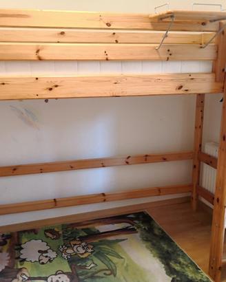 Letto rialzato della Flexa in legno massiccio