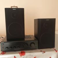 Amplificatore Sony con casse acustiche