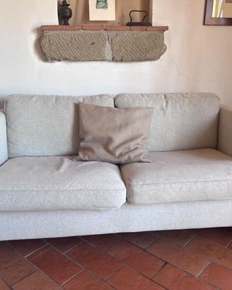 Divano due posti grigio chiaro