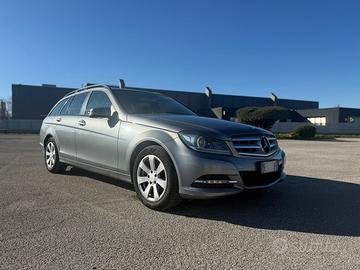 Mercedes-Benz C200 SW 136CV MultiMedia screen 2013