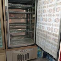 Vetrina bar verticale negativa