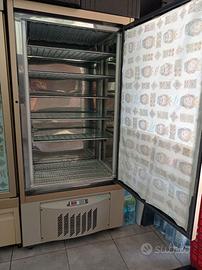 Vetrina bar verticale negativa