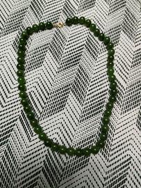 Collana di giada chiusura oro vintage
