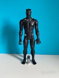 Action figure di Black Panther serie Titan Hero.