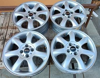 4 cerchi in lega da 16 " originali Mini.