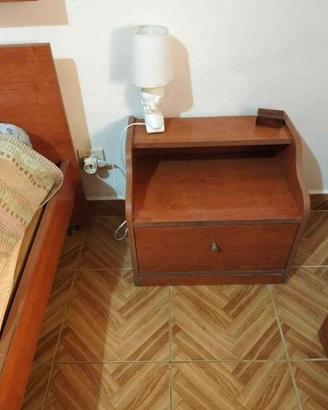 2 comodini da camera da letto colore ciliegio