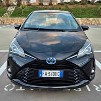 TOYOTA Yaris 1.5 Hybrid 5 porte Business