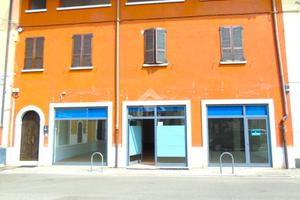 NEGOZIO A BAGNOLO MELLA