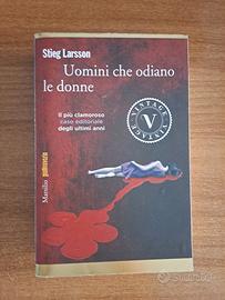 Libro Stieg Larsson - Uomini che odiano le donne