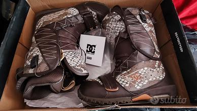 Scarponi Snowboard DC Shoes CALIBER 09 con scatola