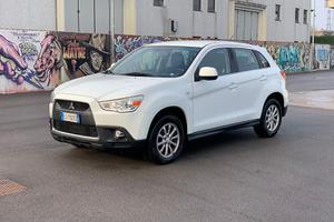 Mitsubishi Outlander 2.2 DI-D TC-SST Intense DPF