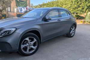 Mercdes GLA