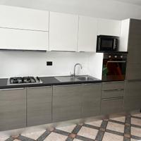 Cucina + mobile sala