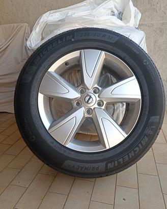 treno ,4 ruote volvo originali 17" + pneumatici 