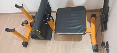 Sissy squat regolabile con panca Scott