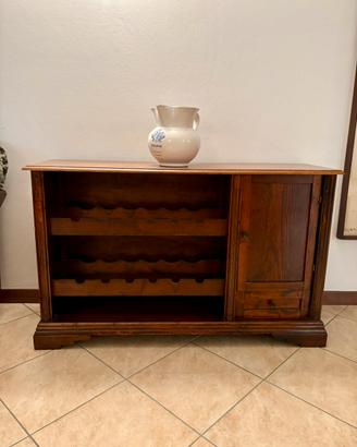 Mobile portabottiglie con antina e cassetto