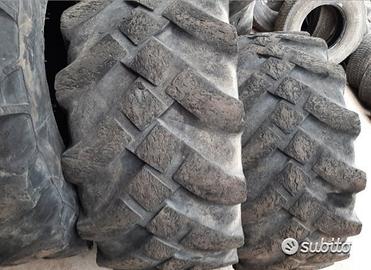 Coppia di pneumatici usati 45 65 22.5