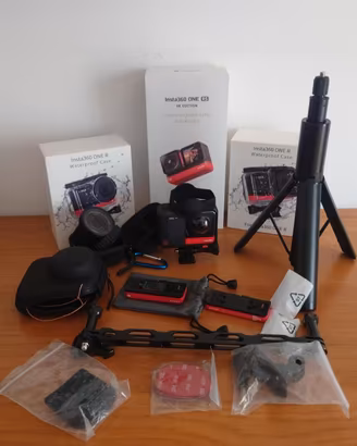 Insta360 One RS super accessoriata