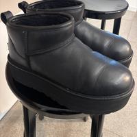 UGG MINI PLATFORM