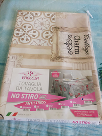 Tovaglia da tavola quadrata nuova