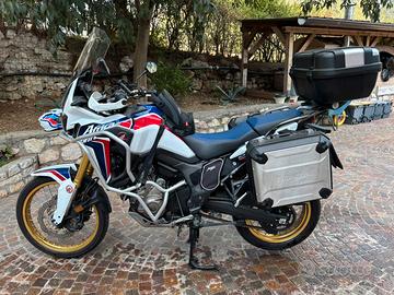africa twin con vari accesori