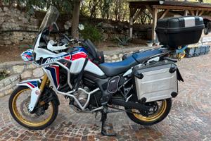 africa twin con vari accesori