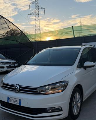 Volkswagen Touran 1.6 TDI Executive BlueMotion Tec