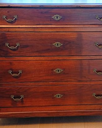 Cassettiera in legno