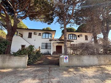 3 LOCALI A COMACCHIO