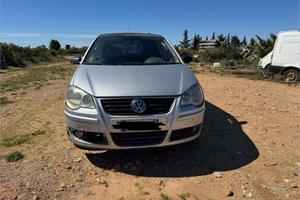 Polo tre porte