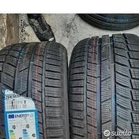 255 35 18 toyo nuove