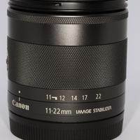 Canon EF-M 11-22mm f4-5,6 IS con paraluce canon